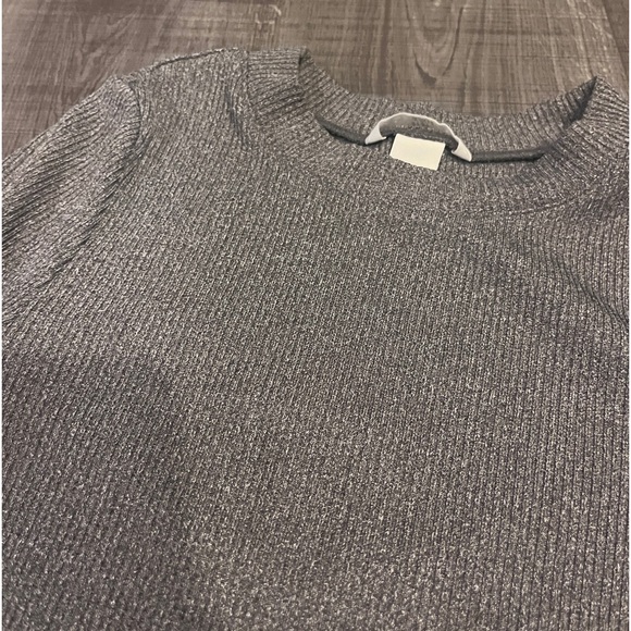 Gray sweater - Picture 3 of 3